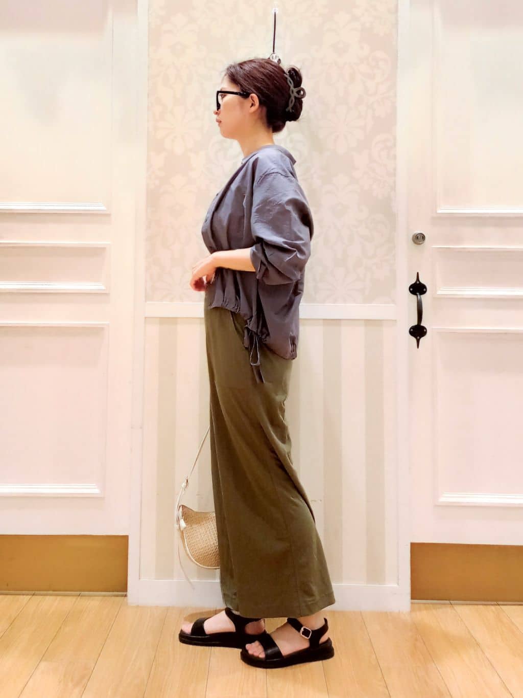 Nakaさんの「grove｜【接触冷感】見た目はきちんと、着心地はらくちん クロップドベイカーパンツ」を使ったコーディネート