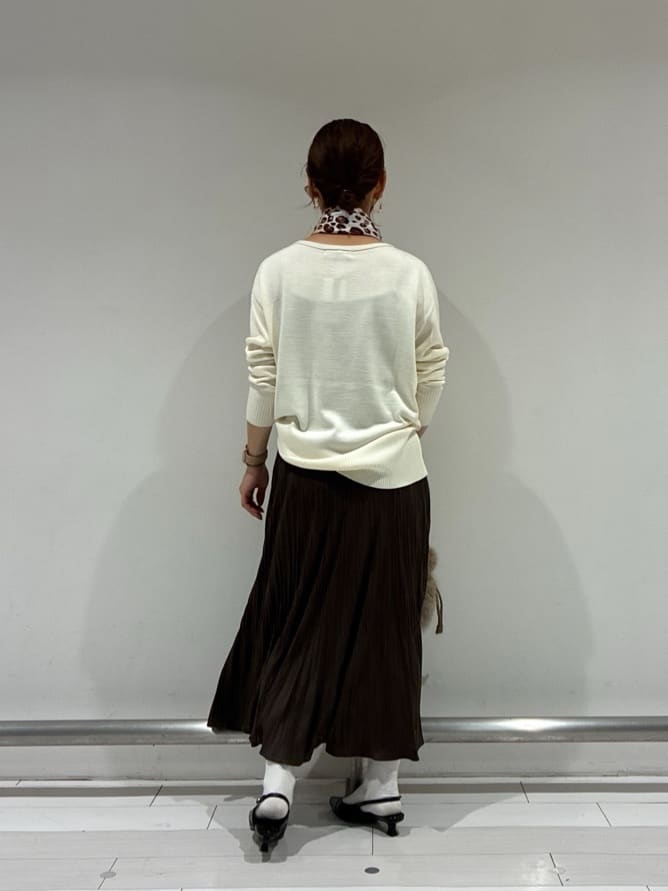 Rinさんの「UNTITLED｜【8色展開/体型カバー】魅せるタイムレスニット」を使ったコーディネート