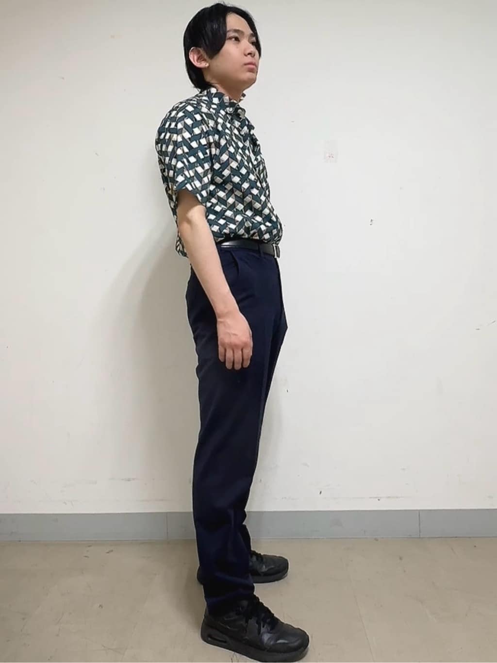 溝端佑太朗さんの「TAKEO KIKUCHI｜【COOL CITY WEAR】籠目アート柄 サッカーシャツ /通気性」を使ったコーディネート