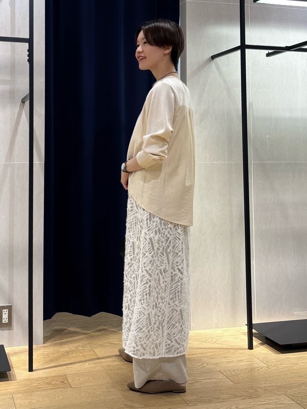 kanaeさんの「INDIVI｜【洗える／選べる8色】トーンアップニット」を使ったコーディネート