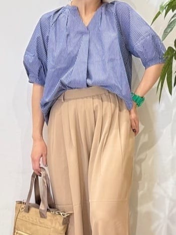 misakiさんの「SHOO･LA･RUE｜【S-LL/洗濯後しわになりにくい】ランタンスリーブで女性らしく 5分袖スキッパーブラウス」を使ったコーディネート