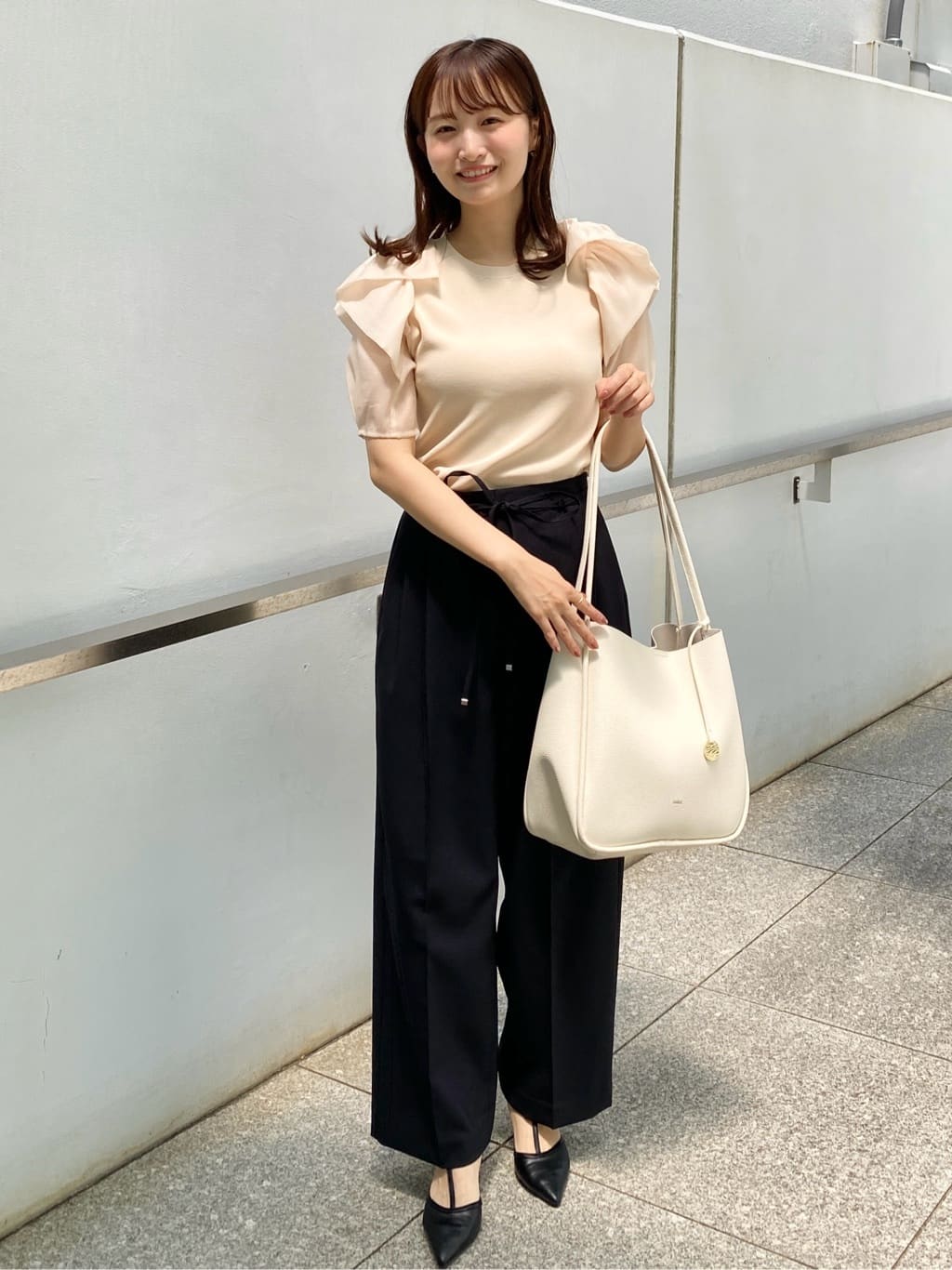 みさかさんの「index｜リボンスリーブドッキングニット【洗濯機洗い可／抗ピル】」を使ったコーディネート