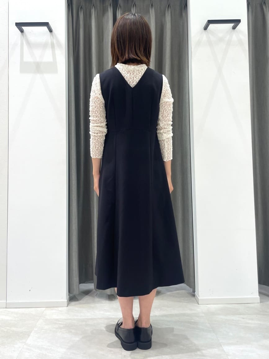 RIOさんの「UNTITLED｜【Aライン/ワンピース】Vネックジャンパースカート」を使ったコーディネート