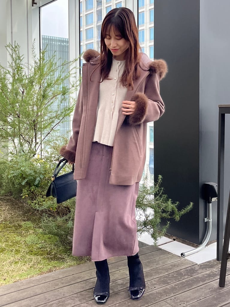 はばさんの「Couture brooch｜【大人可愛い・フード取り外し可能】フードフェイクファー ハーフ丈コート」を使ったコーディネート