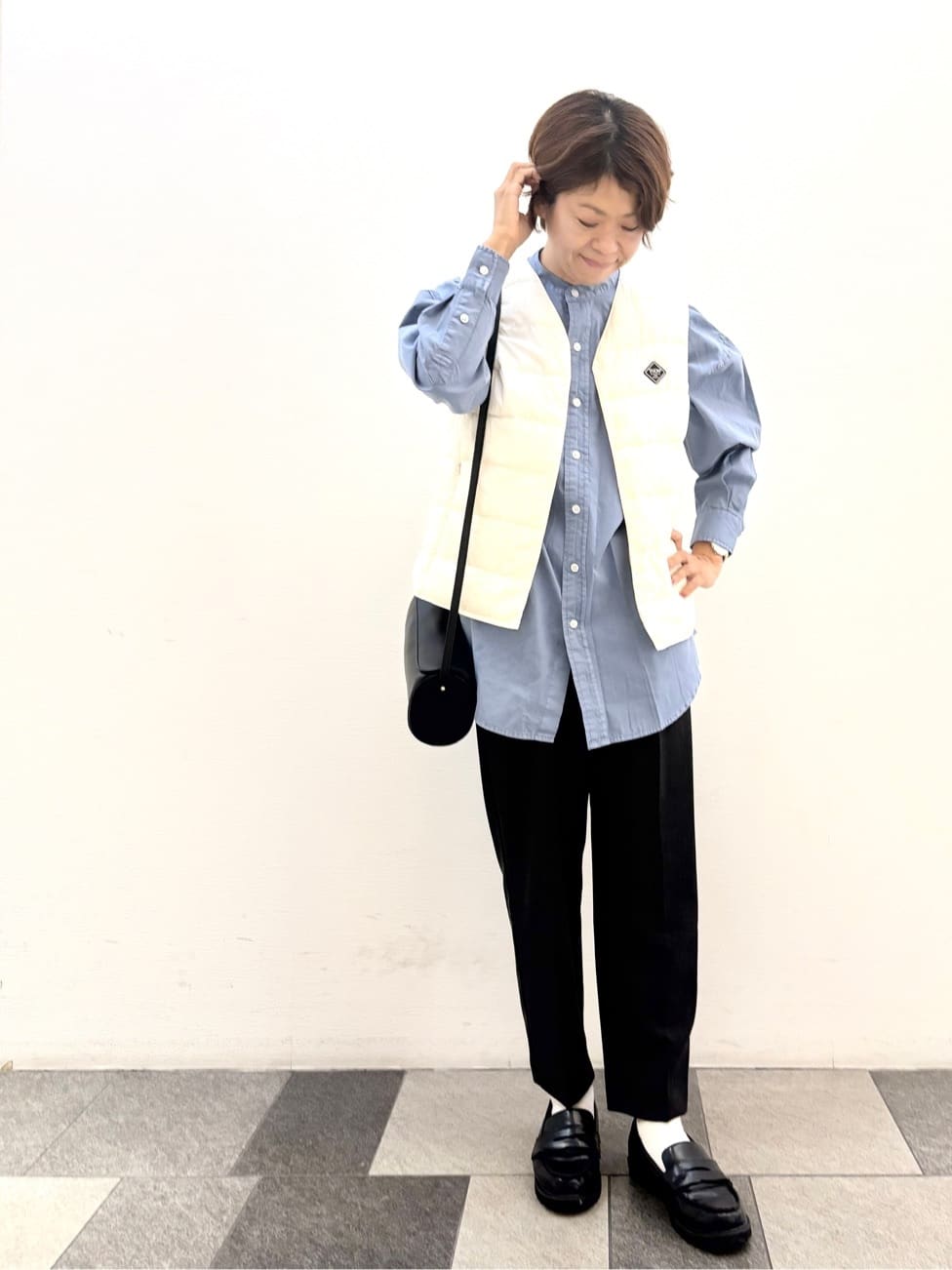 Haruさんの「Dessin｜【ウエストゴム・洗える】コンフォートテーパードパンツ」を使ったコーディネート