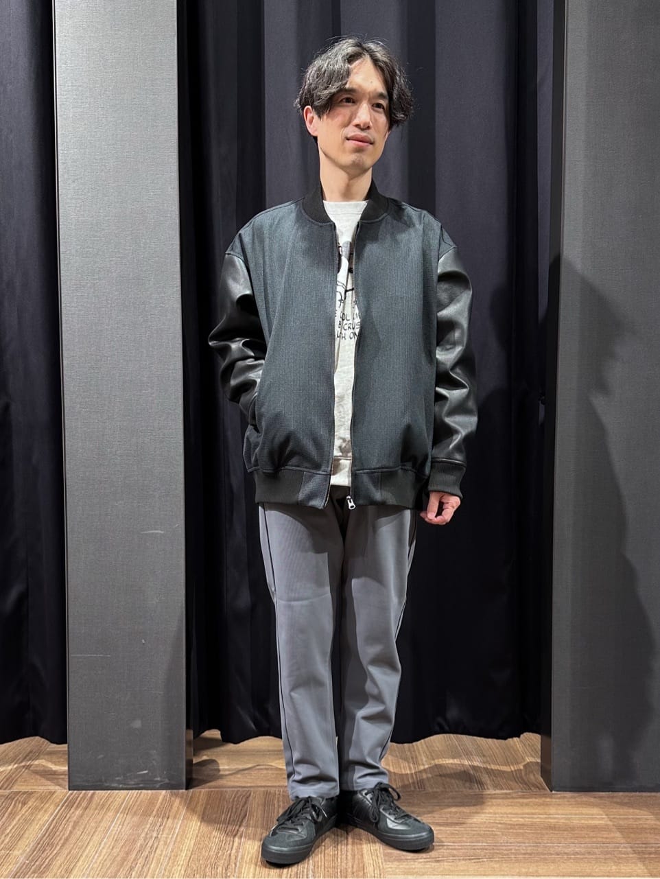 tomoyaさんの「THE SHOP TK｜【1ランク上の大人カジュアルに】異素材コンビ リブブルゾン」を使ったコーディネート