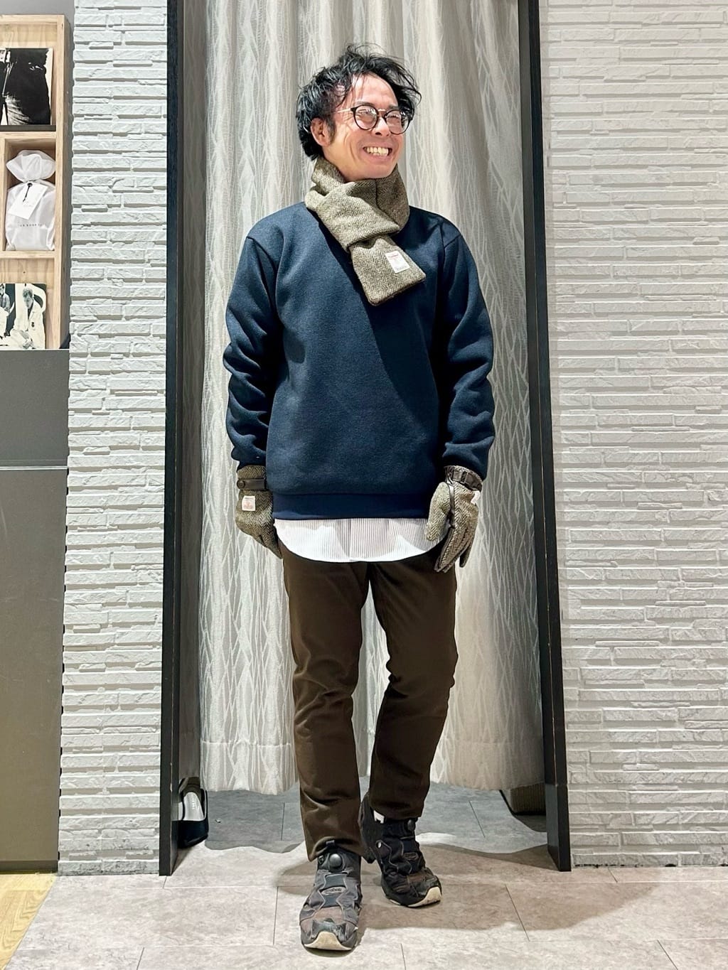 KENJI Iさんの「THE SHOP TK｜【裏起毛で暖かい】レトロフリーススウェット 洗濯機OK」を使ったコーディネート