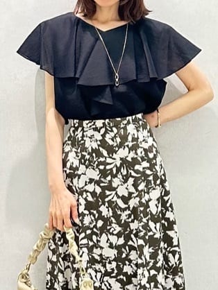Miwaさんの「UNTITLED｜【きれいめ/洗える/フリル】ラッフルシアーブラウス」を使ったコーディネート