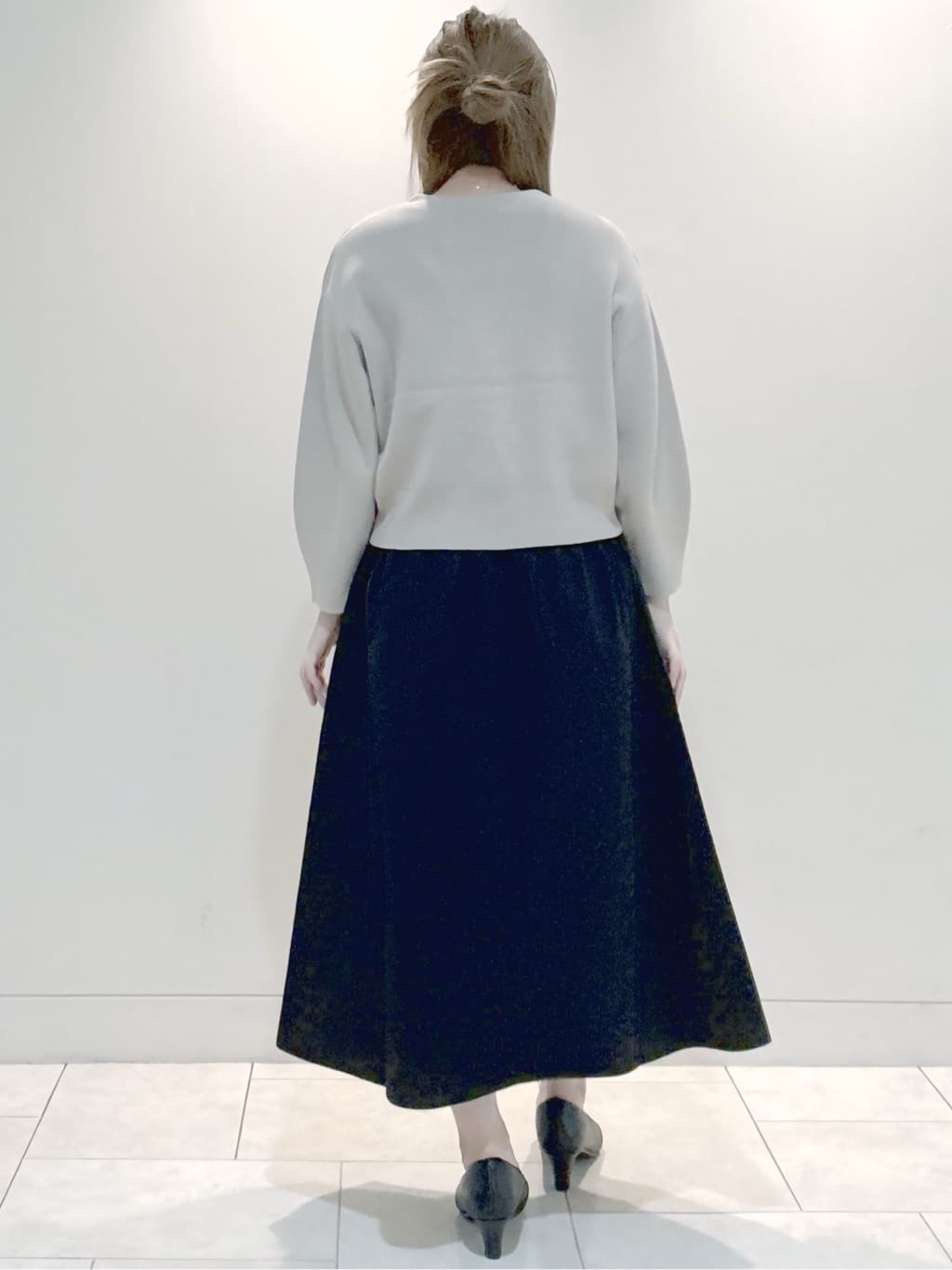 S&auml;K&iuml;さんの「Reflect｜【軽い羽織に◎／セットアップ可】パール調ボタン付きカーディガン」を使ったコーディネート