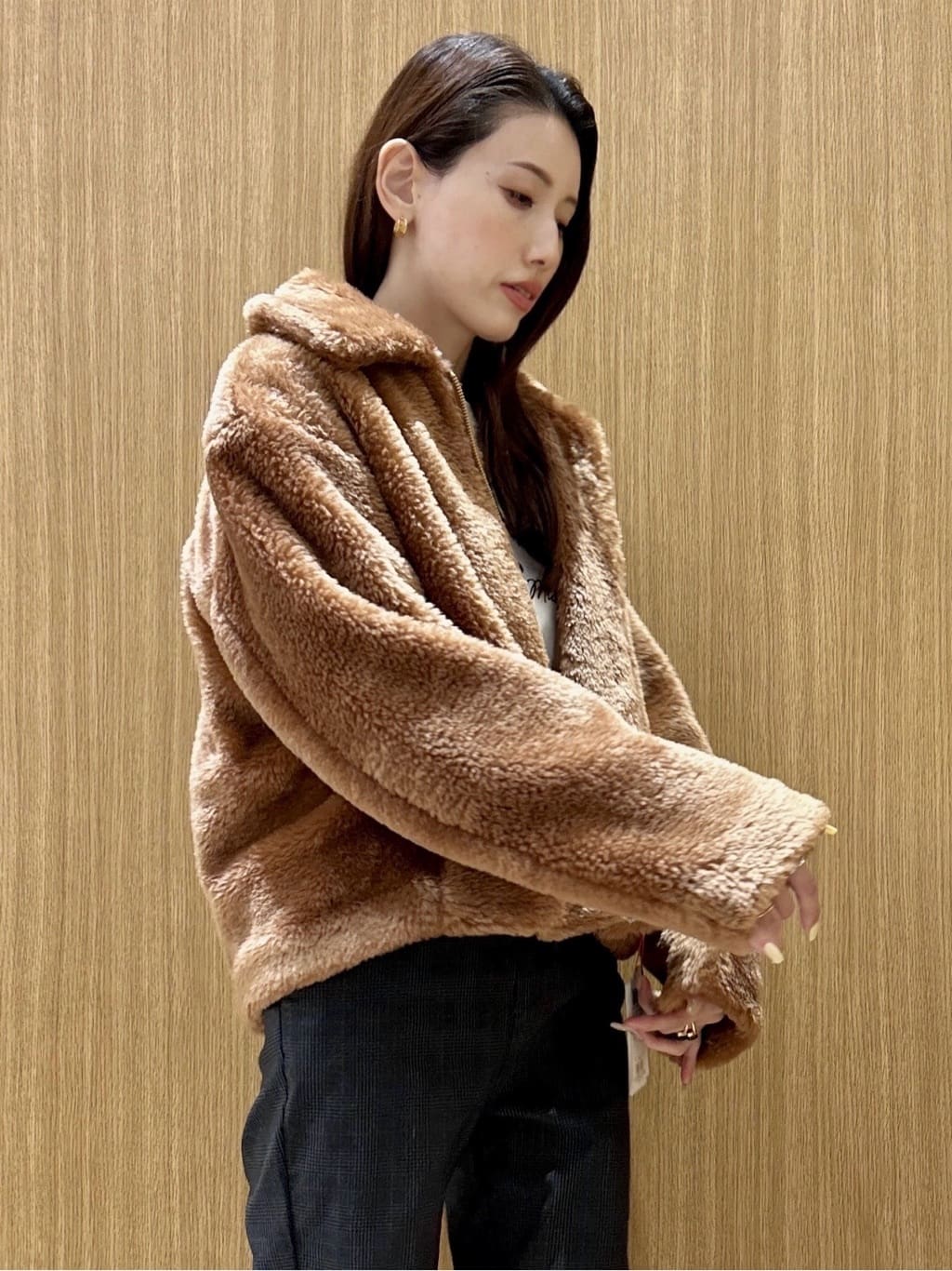 maiさんの「OPAQUE.CLIP｜ステンカラーボアブルゾン【洗える】」を使ったコーディネート