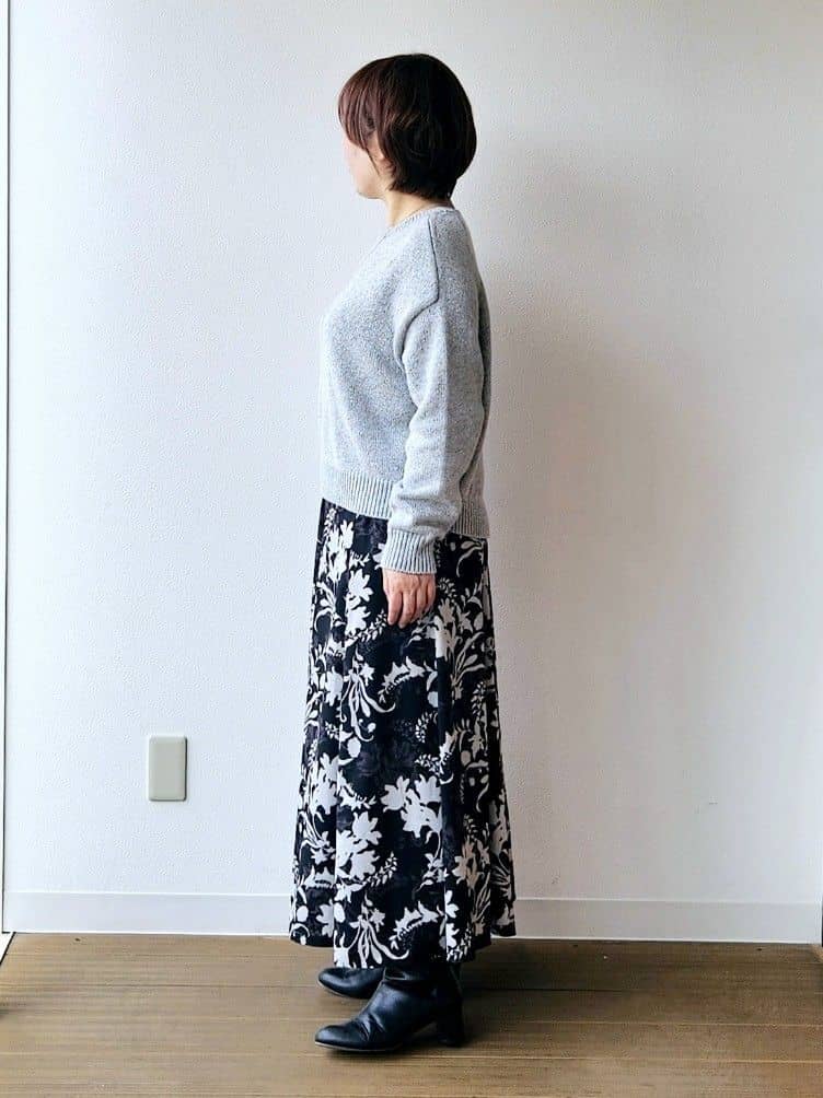やじまさんの「UNTITLED｜【セットアップ可/ゆったり】ウール混ラメニット」を使ったコーディネート