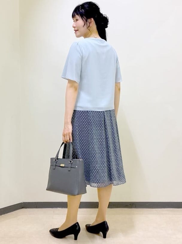  beni_gingerさんの「Reflect｜【一枚着で着映え◎／ジャケットのインナーにも】フロント開きブラウス」を使ったコーディネート