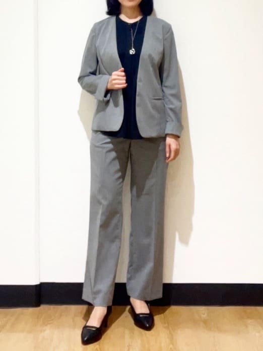 フクさんの「Reflect｜【インナーに◎／すっきり見え！長め丈】タックデティールブラウス」を使ったコーディネート