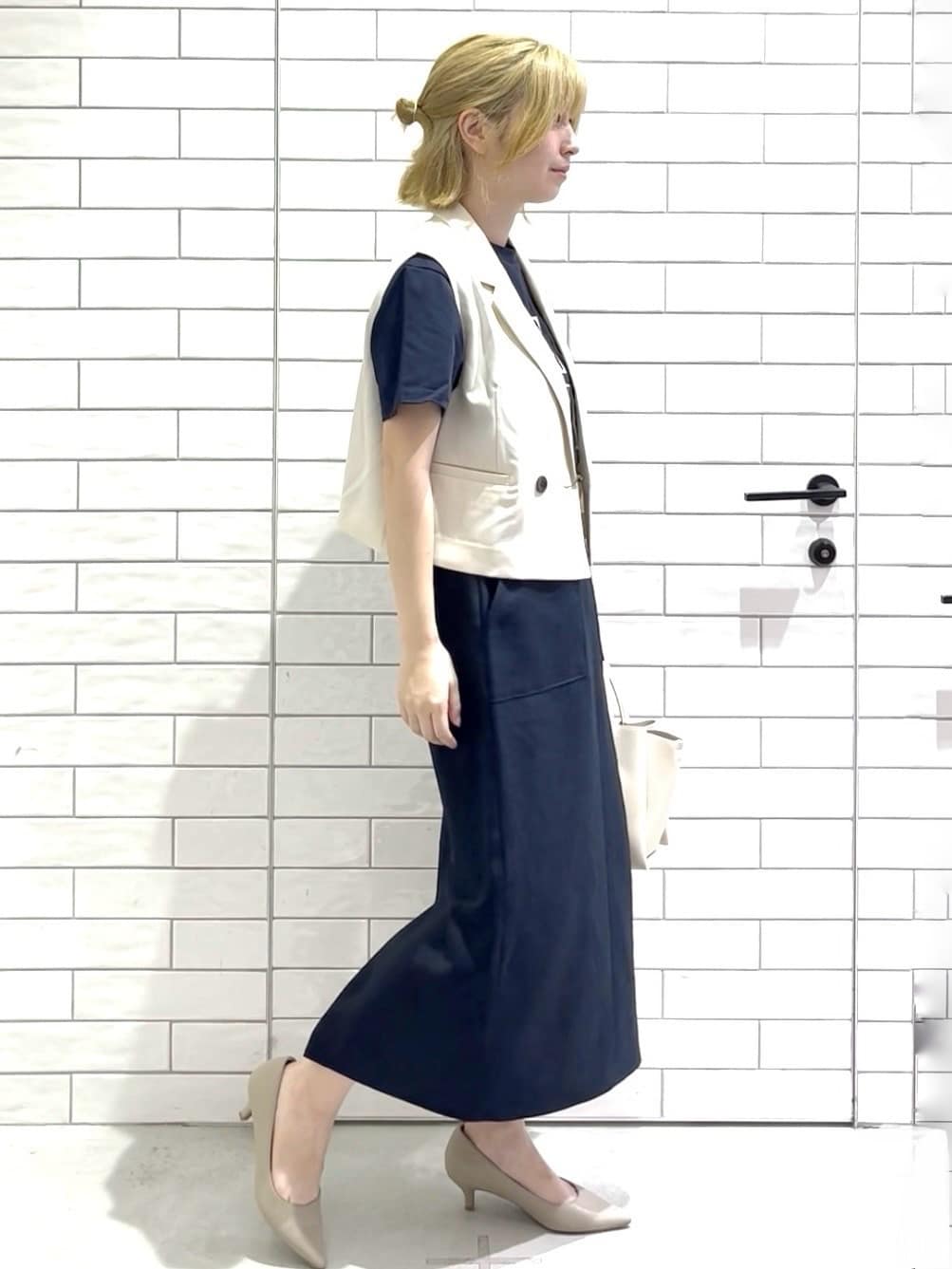 しおりさんの「OPAQUE.CLIP｜ショートテーラードジレ【接触冷感／洗濯機洗い可】」を使ったコーディネート