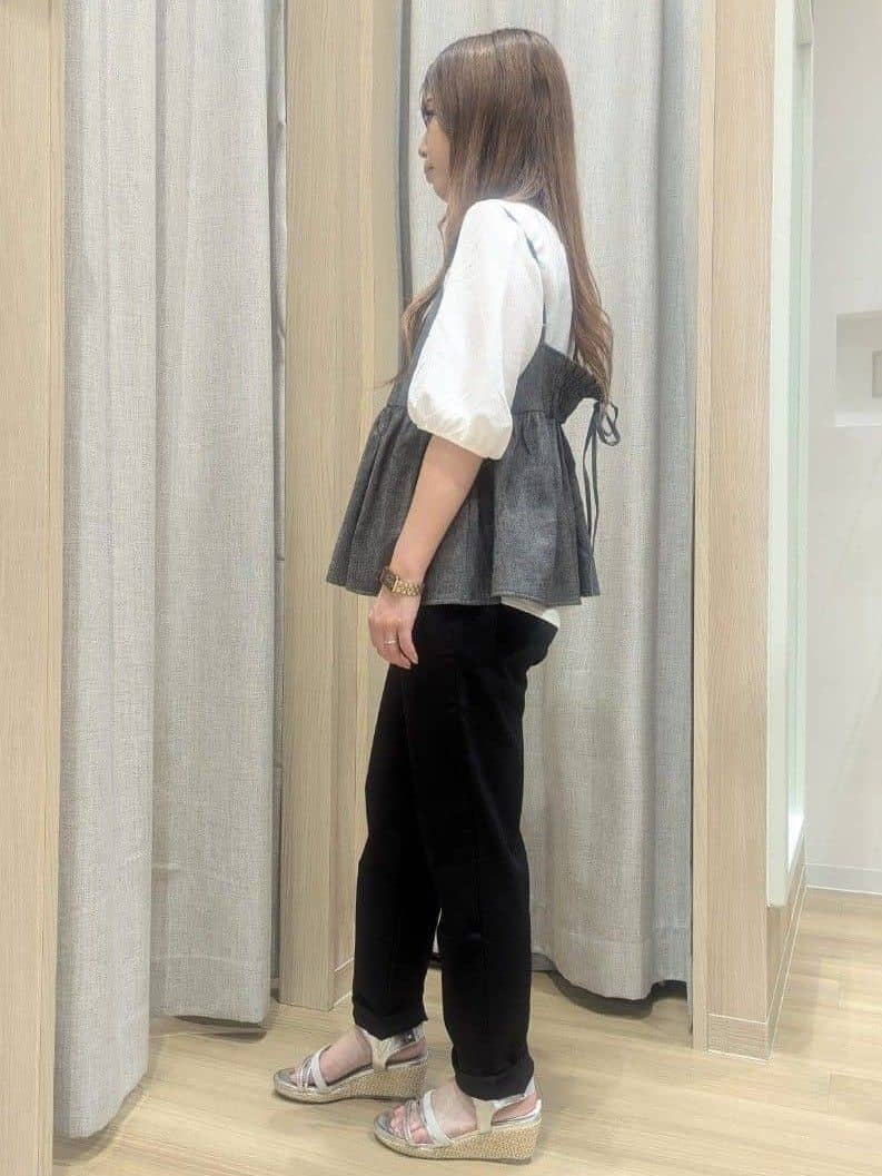 miki⑅⁠˖⁠♡さんの「grove｜【冷感】サマーハイパーストレッチテーパードパンツ」を使ったコーディネート
