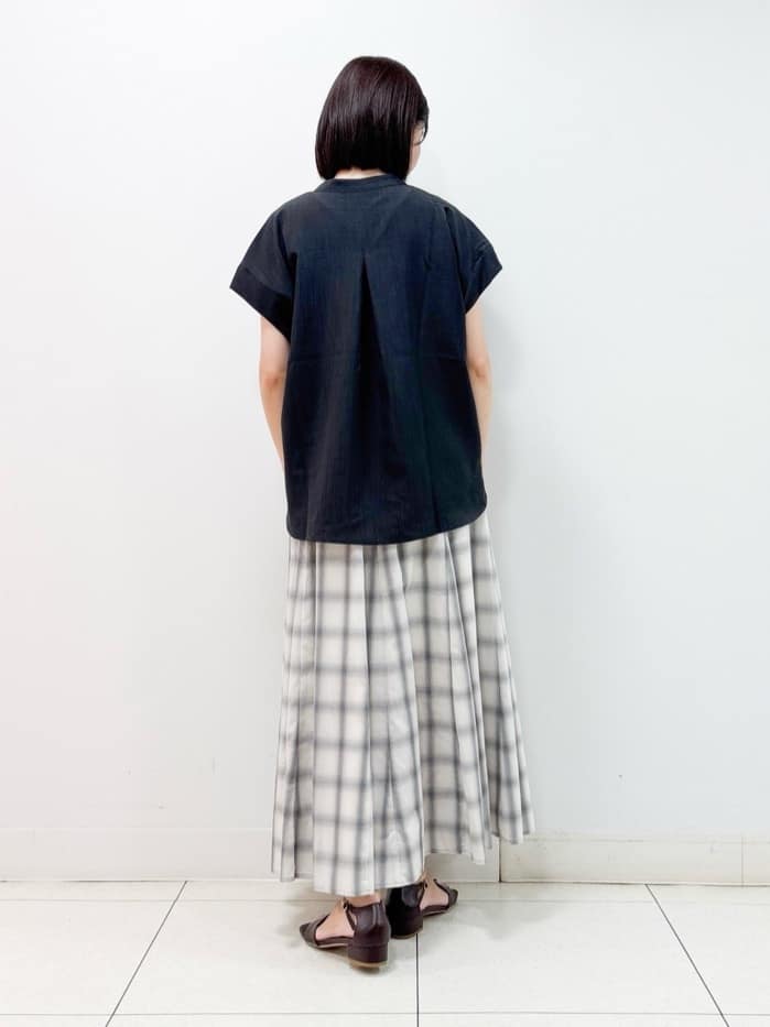 nakajoさんの「Dessin｜【2点セット/ウエストゴム/洗える】スキッパ―シャツ＆ストレートパンツセット」を使ったコーディネート