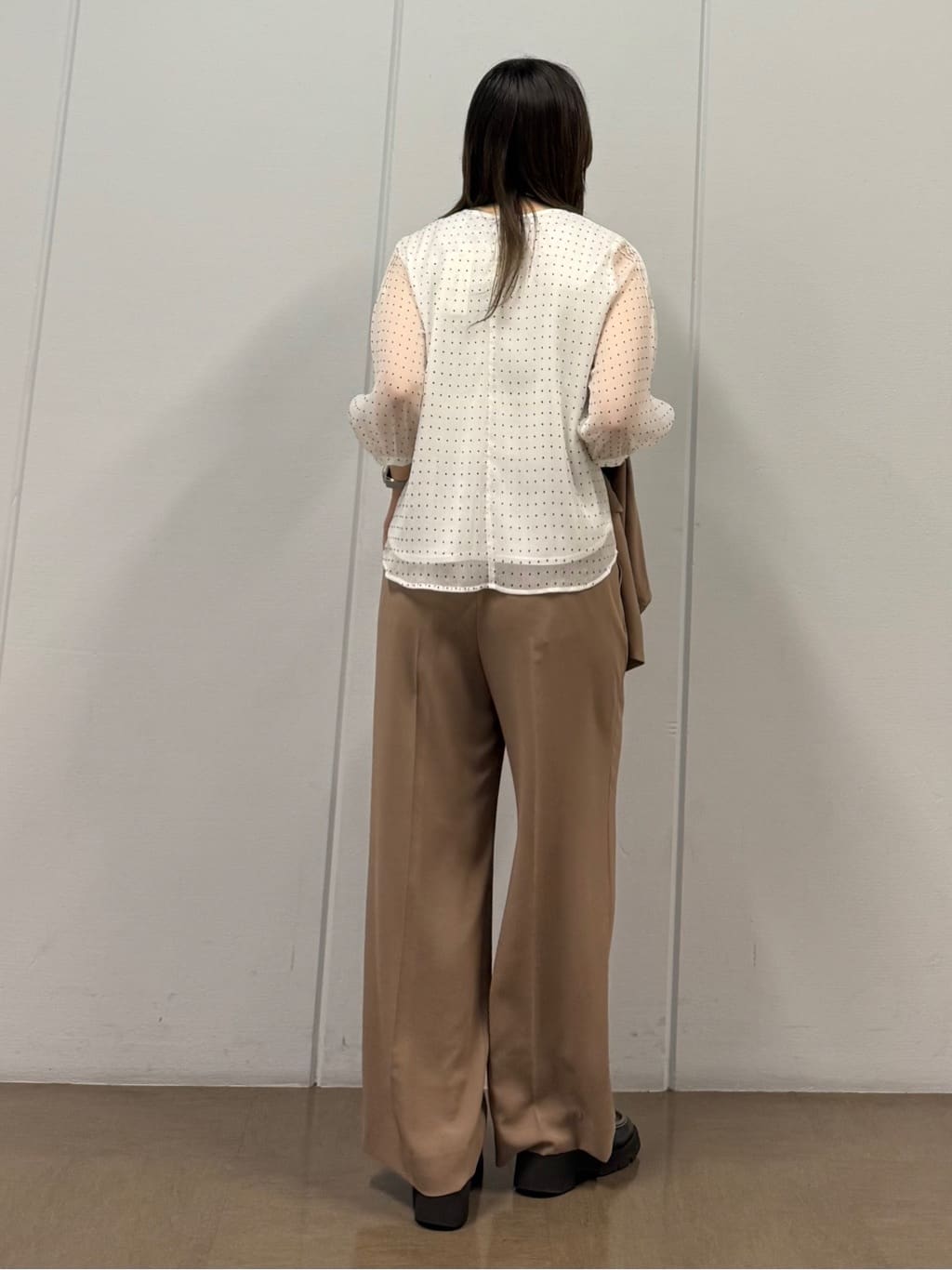 mizukiさんの「INDIVI｜【着心地◎！】タックワイドパンツ」を使ったコーディネート