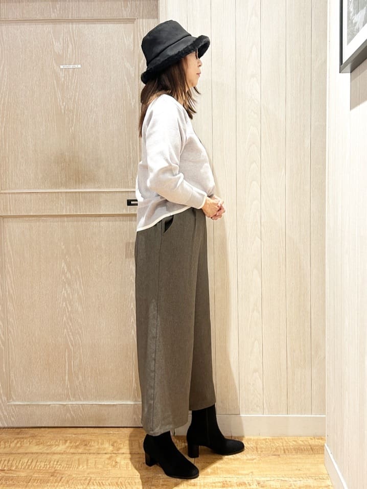 yukaさんの「SHOO･LA･RUE｜ウエストまわりをすっきり魅せる デザインガウチョパンツ」を使ったコーディネート