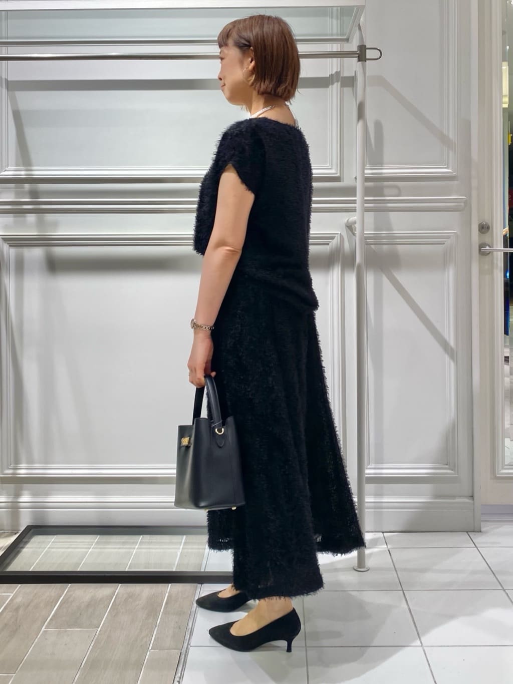 AKKOさんの「UNTITLED｜【セットアップ可/洗える】フェザーフレンチスリーブブラウス」を使ったコーディネート