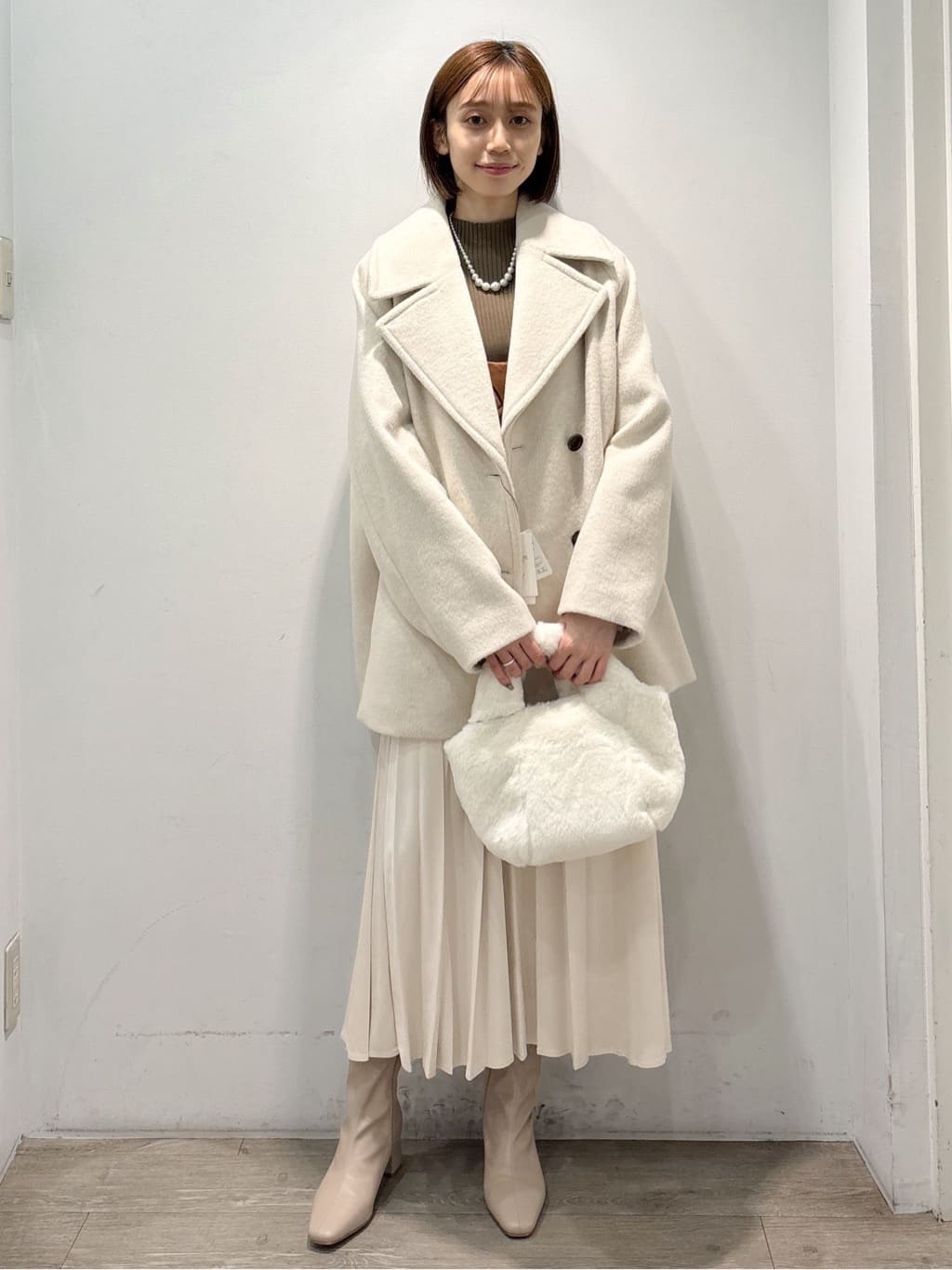 ぶまりんさんの「OPAQUE.CLIP｜カシミヤブレンドウールミドルピーコート」を使ったコーディネート