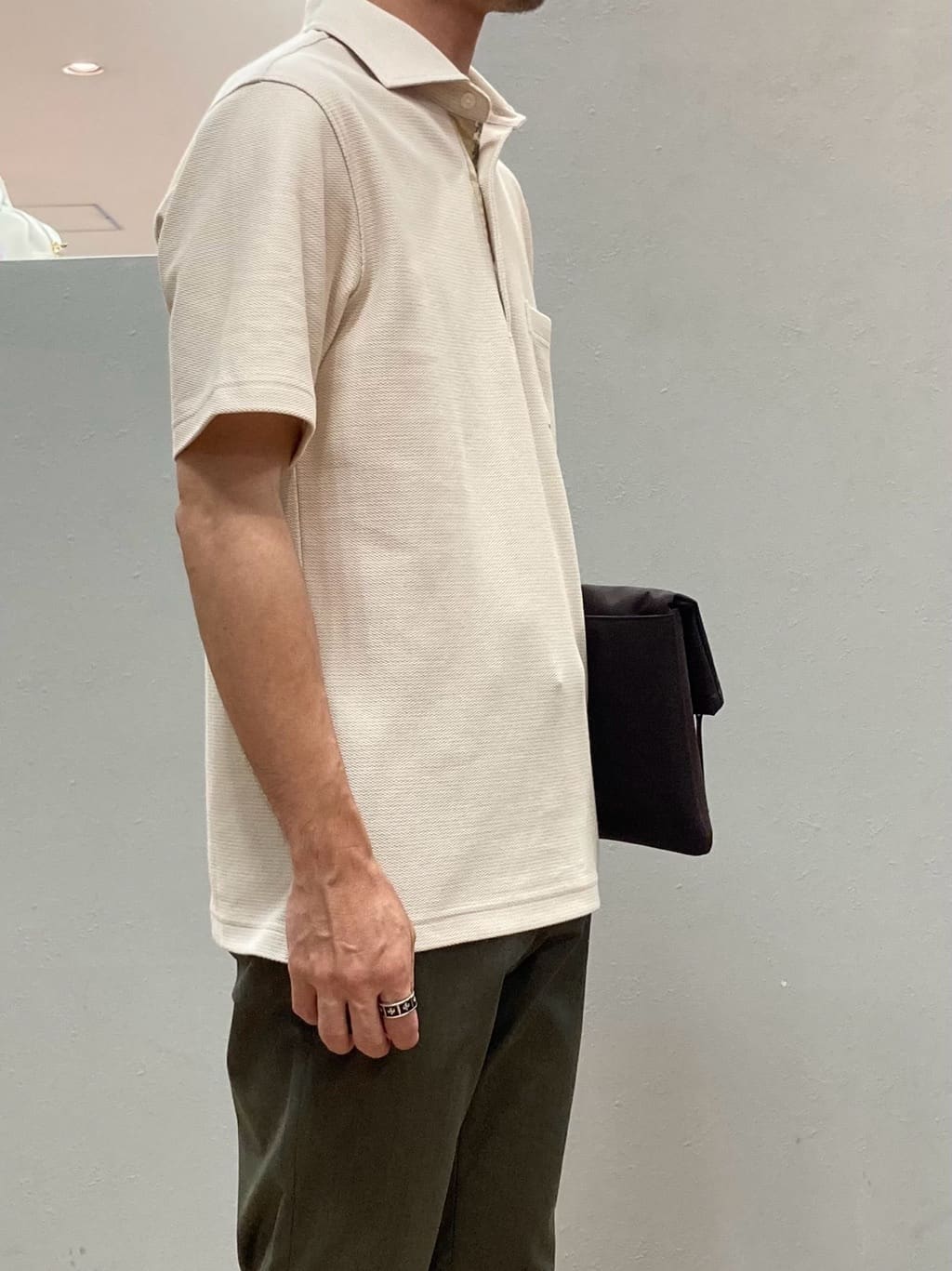 シュンさんの「TAKEO KIKUCHI｜【抗菌防臭／9色5サイズ展開】ハニカムメランジ ポロシャツ」を使ったコーディネート