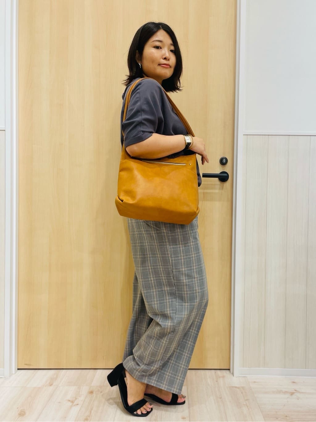 すーさんの「SHOO･LA･RUE｜【洗濯後しわになりにくい】さらっとタッチの 5分袖ドルマンブラウス」を使ったコーディネート