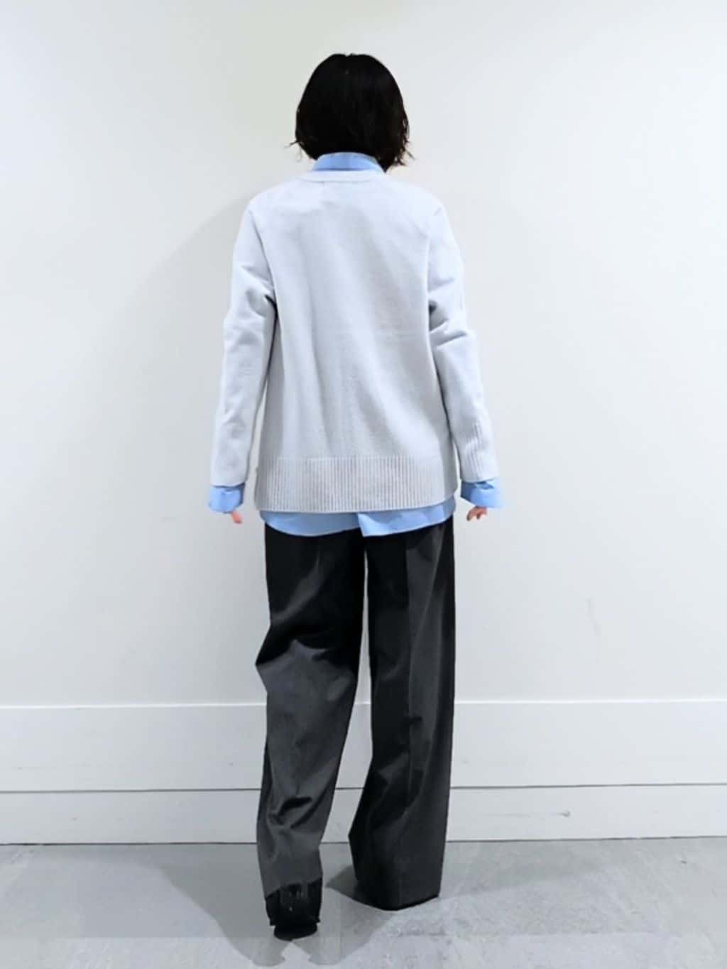 ミズタさんの「UNTITLED｜【重ね着もおすすめ/洗える】ウールカシミヤ クルーネックニット」を使ったコーディネート