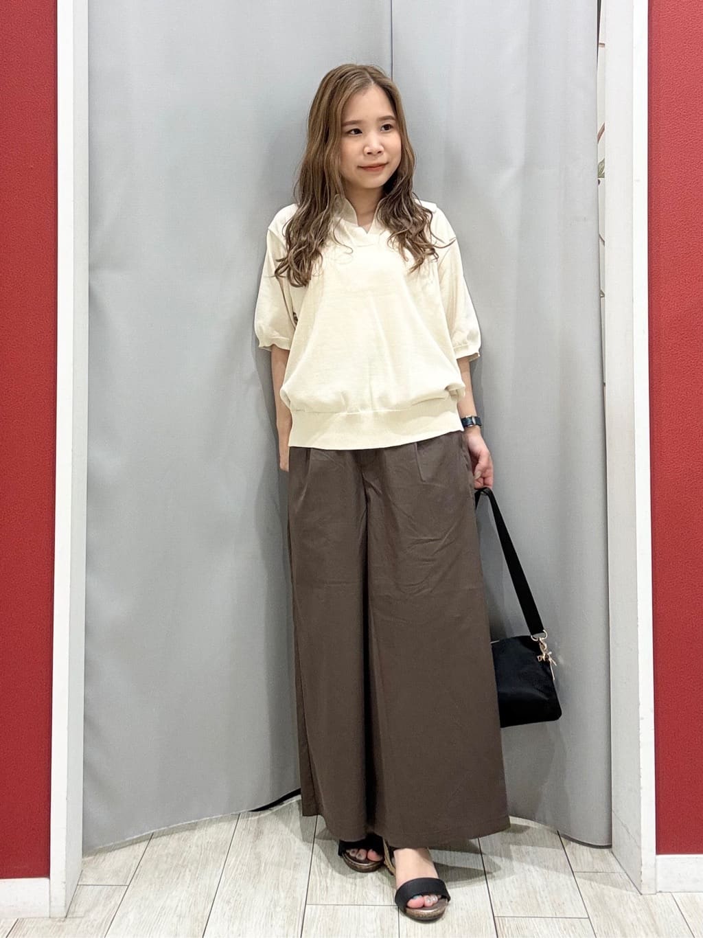 shioさんの「SHOO･LA･RUE｜【S-LL/洗える】大人の抜け感 スキッパーニット」を使ったコーディネート