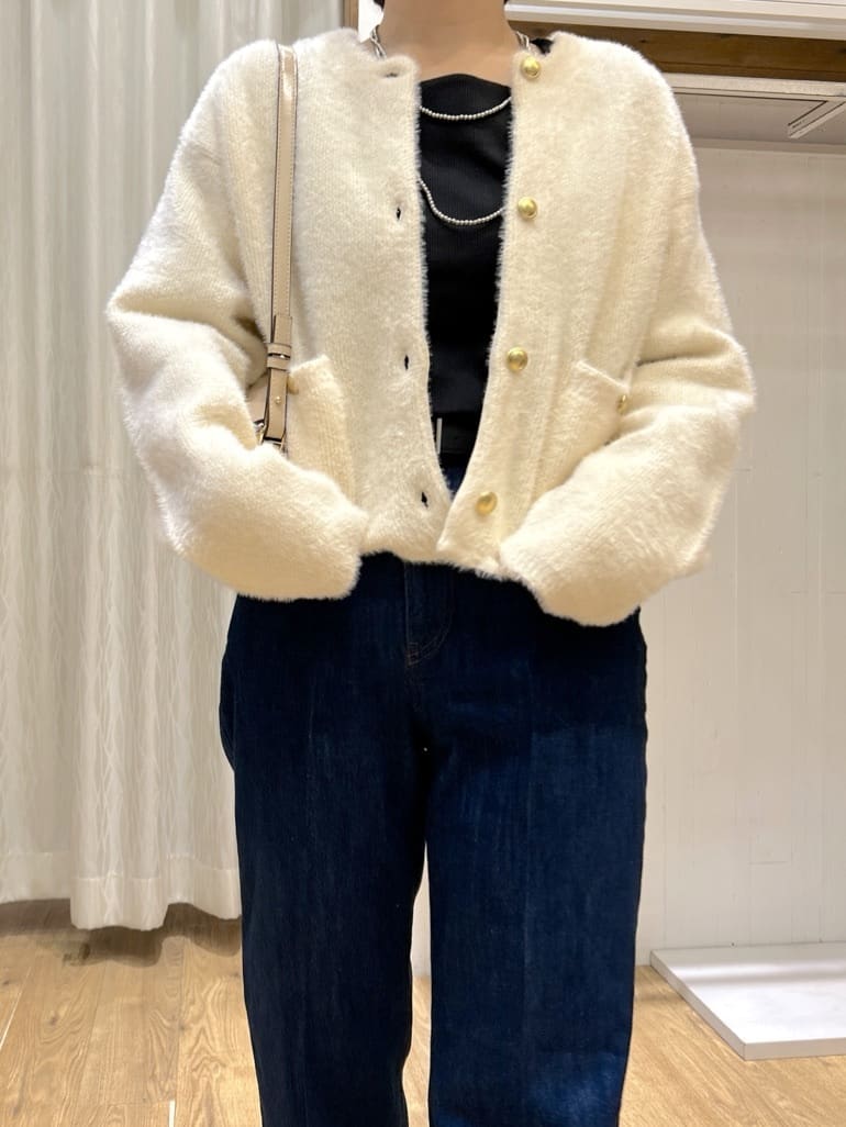 ga_riさんの「THE SHOP TK｜デニムフレアパンツ【洗濯機可】」を使ったコーディネート