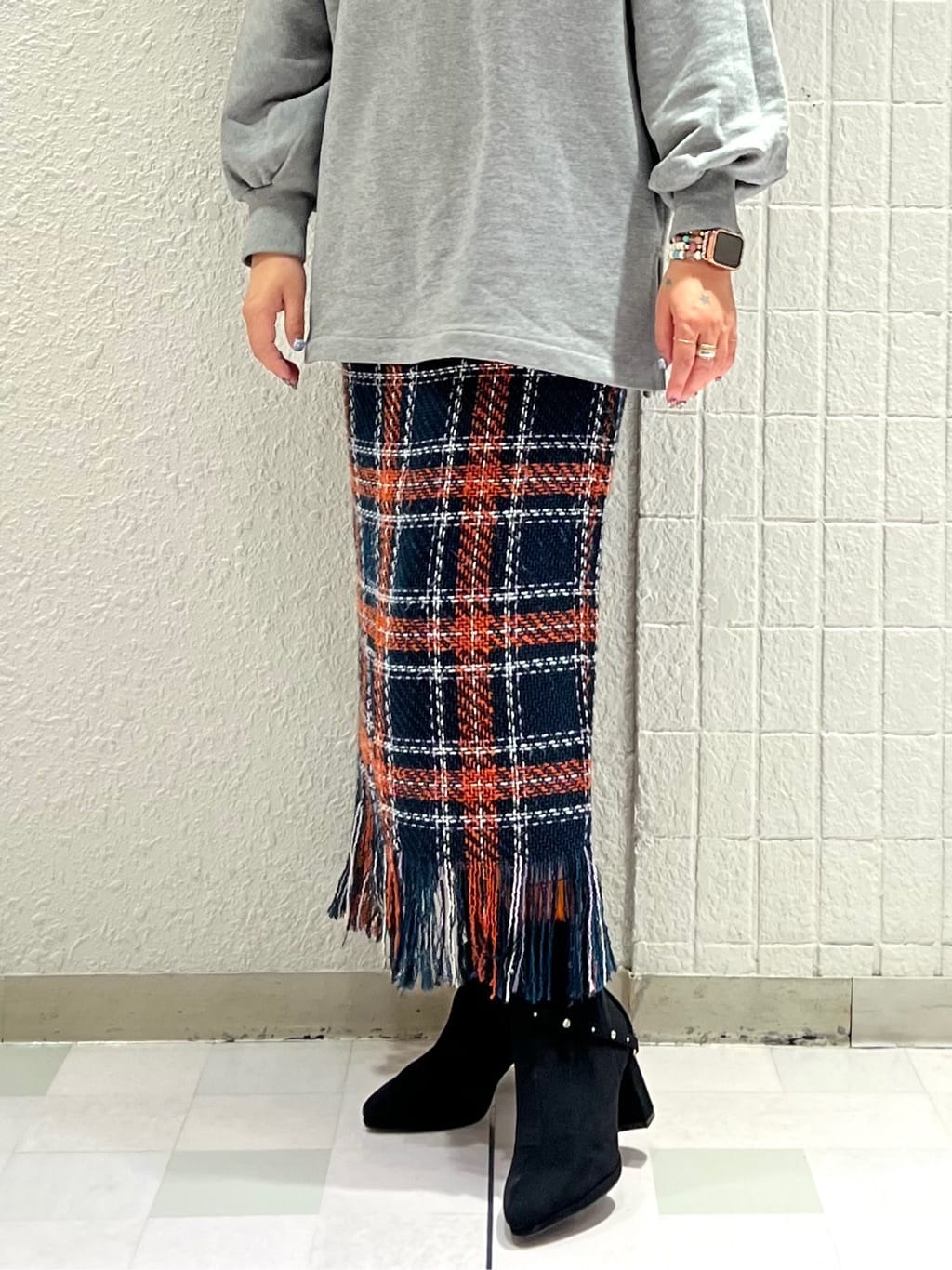 TAKAさんの「ESPERANZA｜【EC先行販売】2WAYスタッズベルトショートブーツ」を使ったコーディネート