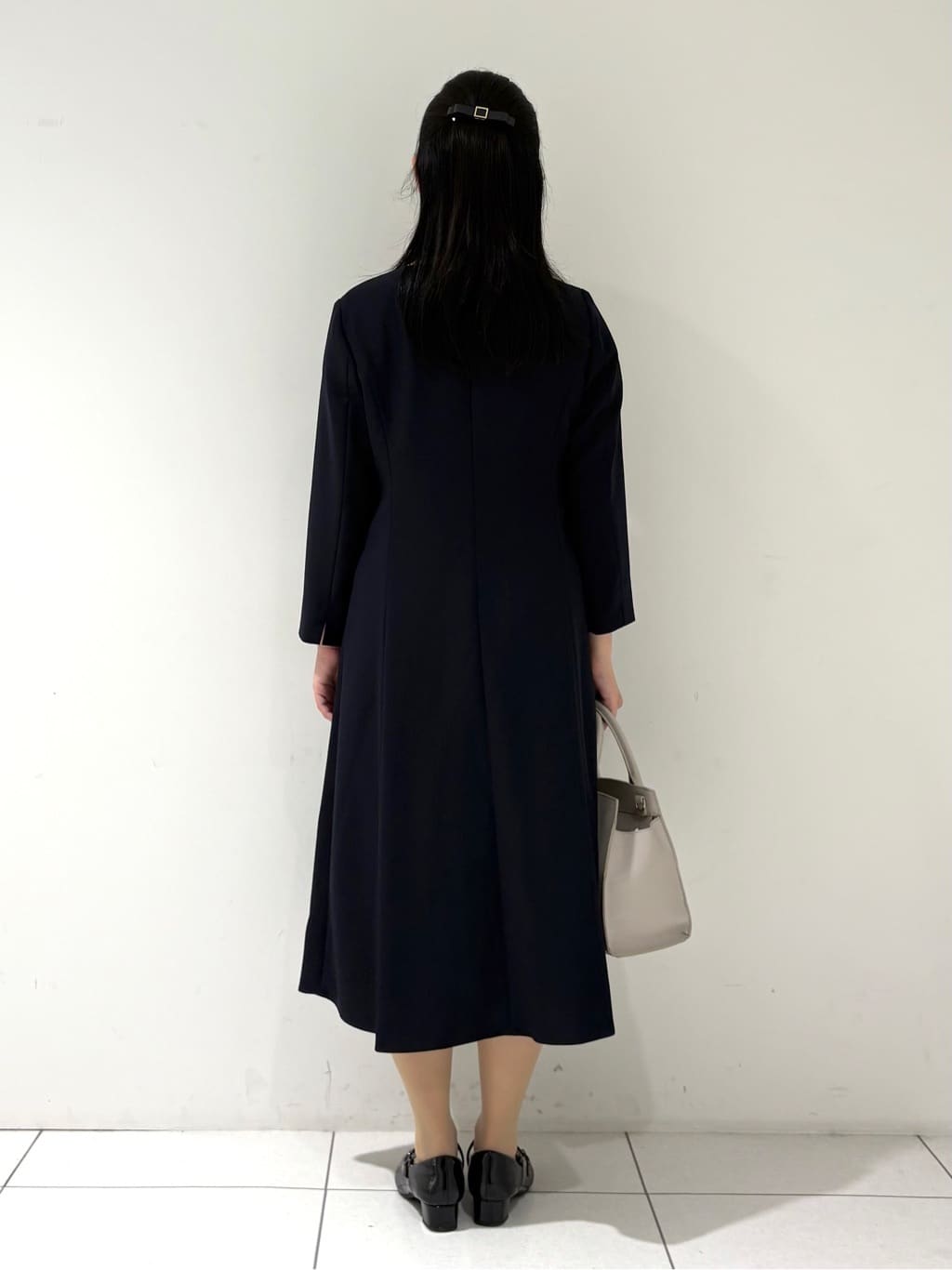 momokoさんの「INDIVI｜【洗える／UVケア】ジョーゼットフレアワンピース」を使ったコーディネート