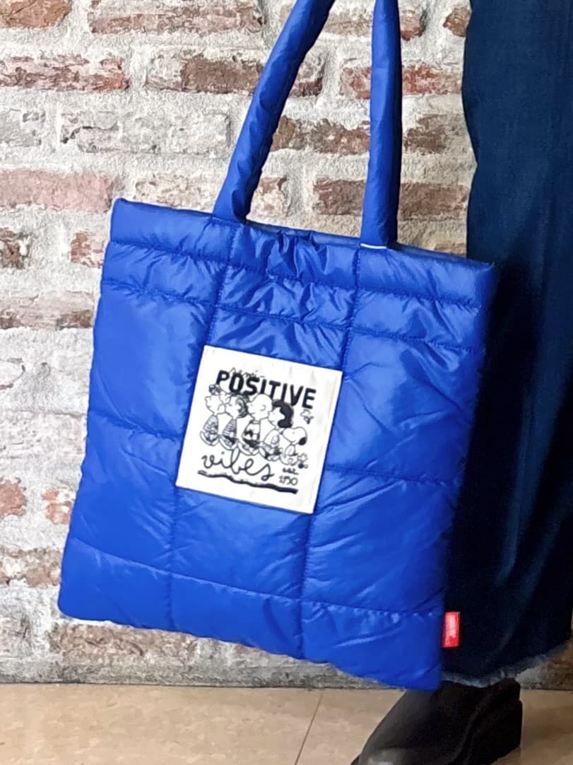 しばさんの「THE SHOP TK｜【大人の上品カジュアルを叶える】ハグするニット 洗濯機OK／6色展開」を使ったコーディネート