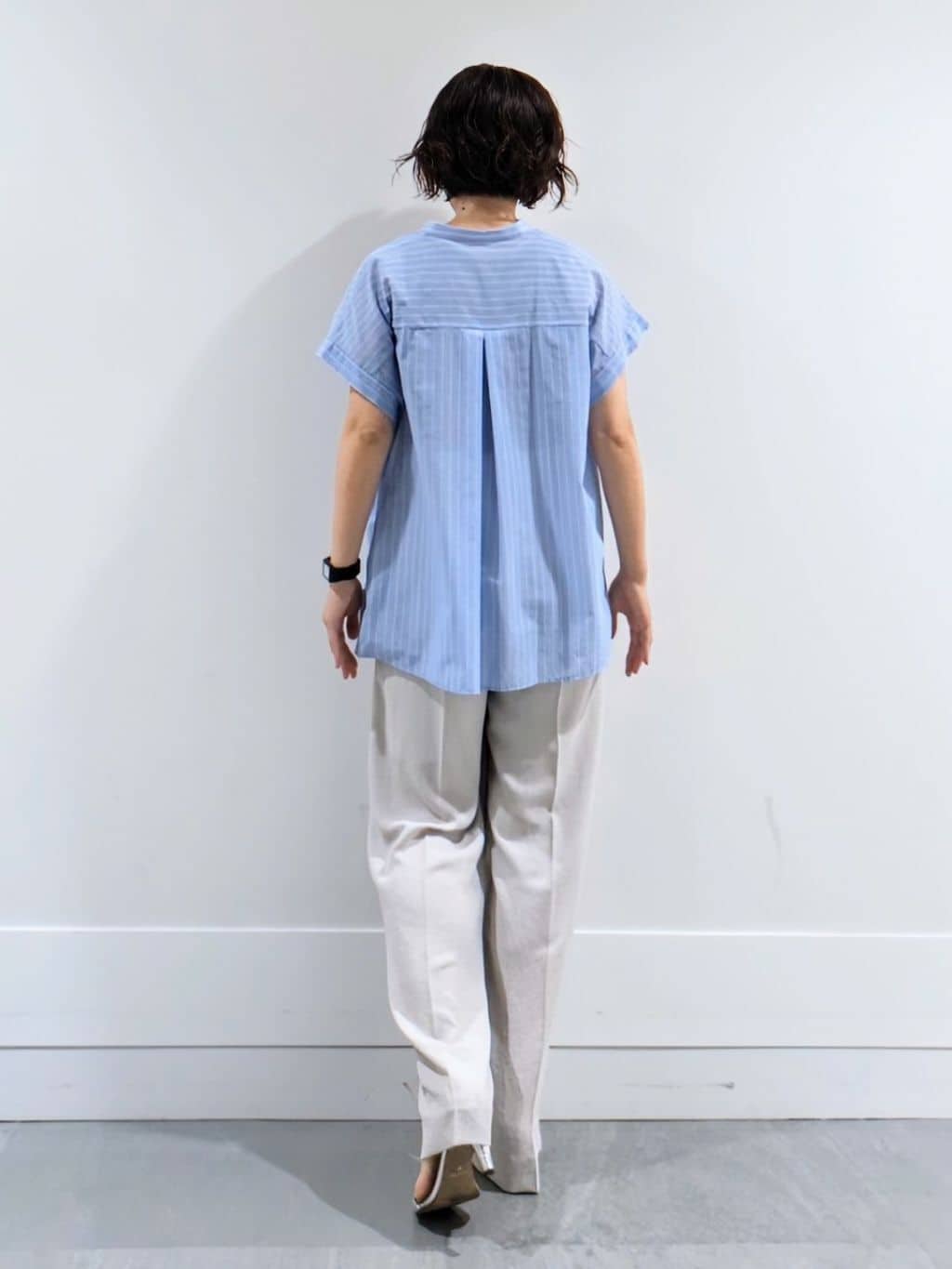 ミズタさんの「UNTITLED｜【洗える/スキッパー】フレンチスリーブシアーブラウス」を使ったコーディネート