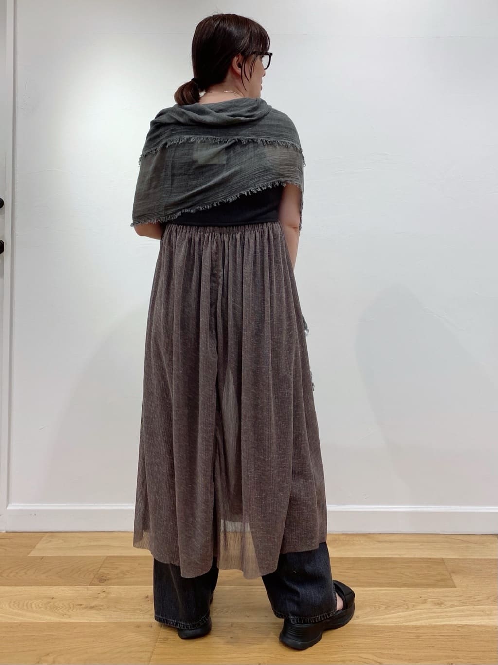Sawaguchiさんの「DRESSTERIOR｜Carouselambra（ケラウズランブラ）【別注】BOAT TANK TOP DRESS」を使ったコーディネート