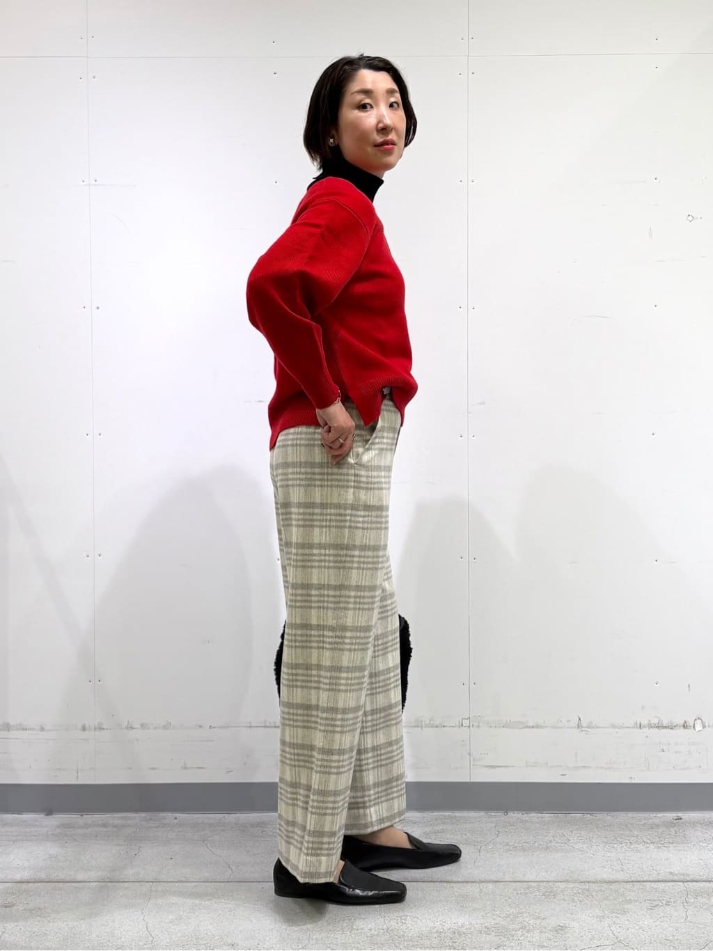 yuriさんの「INDIVI｜【洗える／毛玉になりにくい】エクストラファインウール リブタートルニット」を使ったコーディネート
