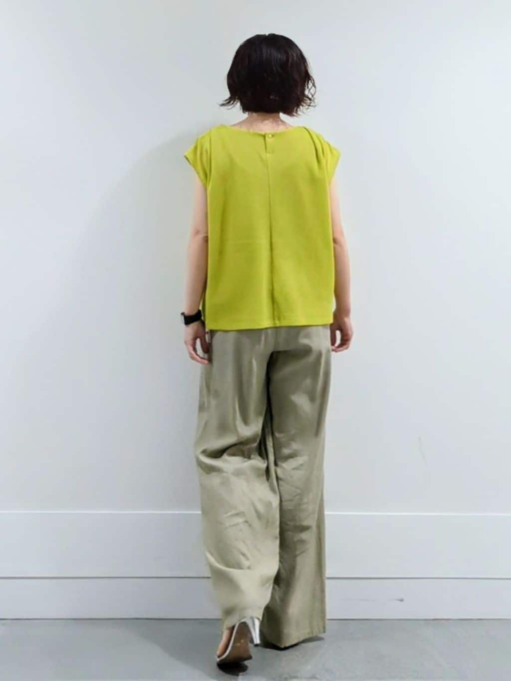 ミズタさんの「UNTITLED｜【ジャージ素材】インナードッキングシアーカットソー」を使ったコーディネート