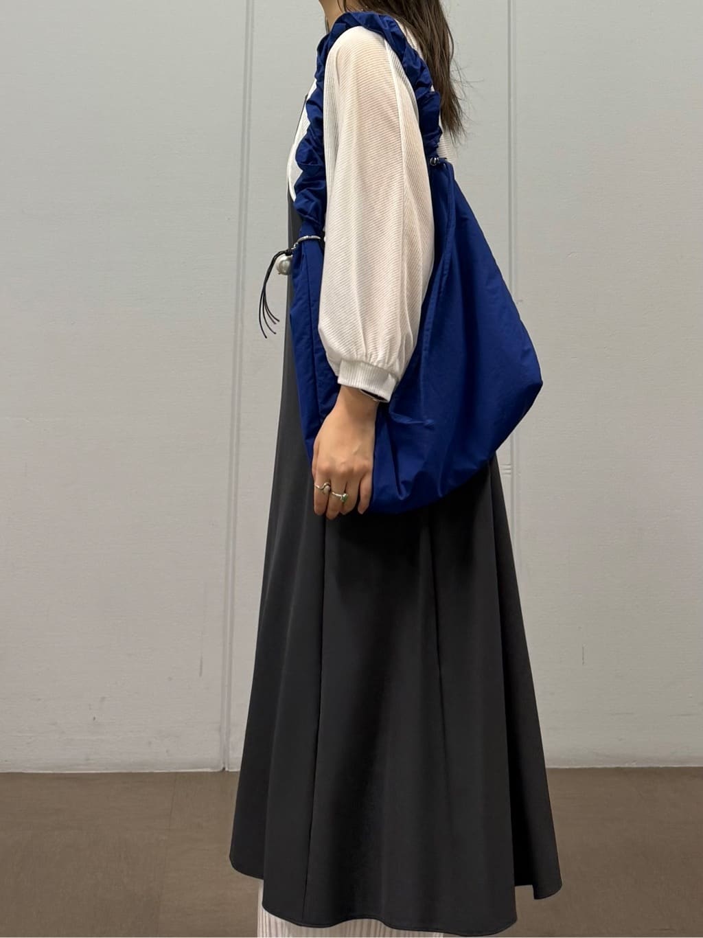 mizukiさんの「INDIVI｜【軽く羽織れる】ボレロカーディガン」を使ったコーディネート