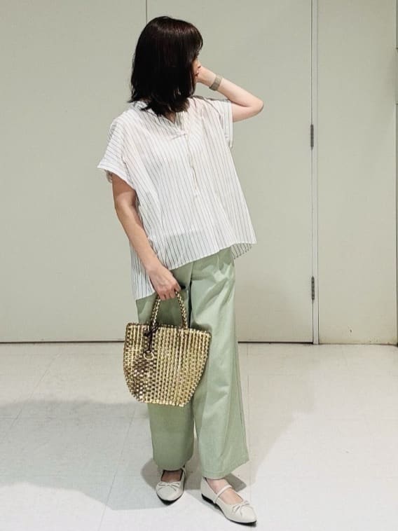 makiさんの「UNTITLED｜【洗える/スキッパー】フレンチスリーブシアーブラウス」を使ったコーディネート