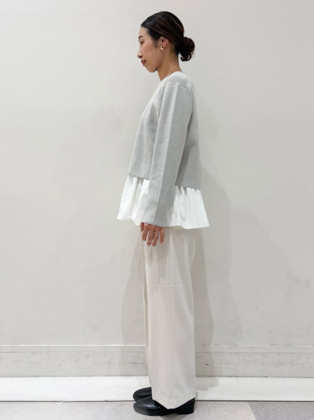 ちえさんの「OPAQUE.CLIP｜《ツインセット》ショートラメニット&times;フレアタンクトップ【洗濯機OK】」を使ったコーディネート