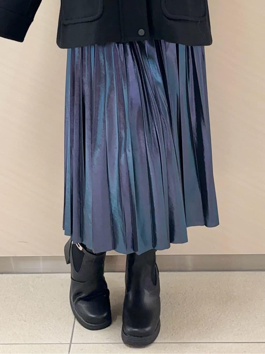 Rinaさんの「DRESSTERIOR｜アルパカブレンドVネックニット」を使ったコーディネート