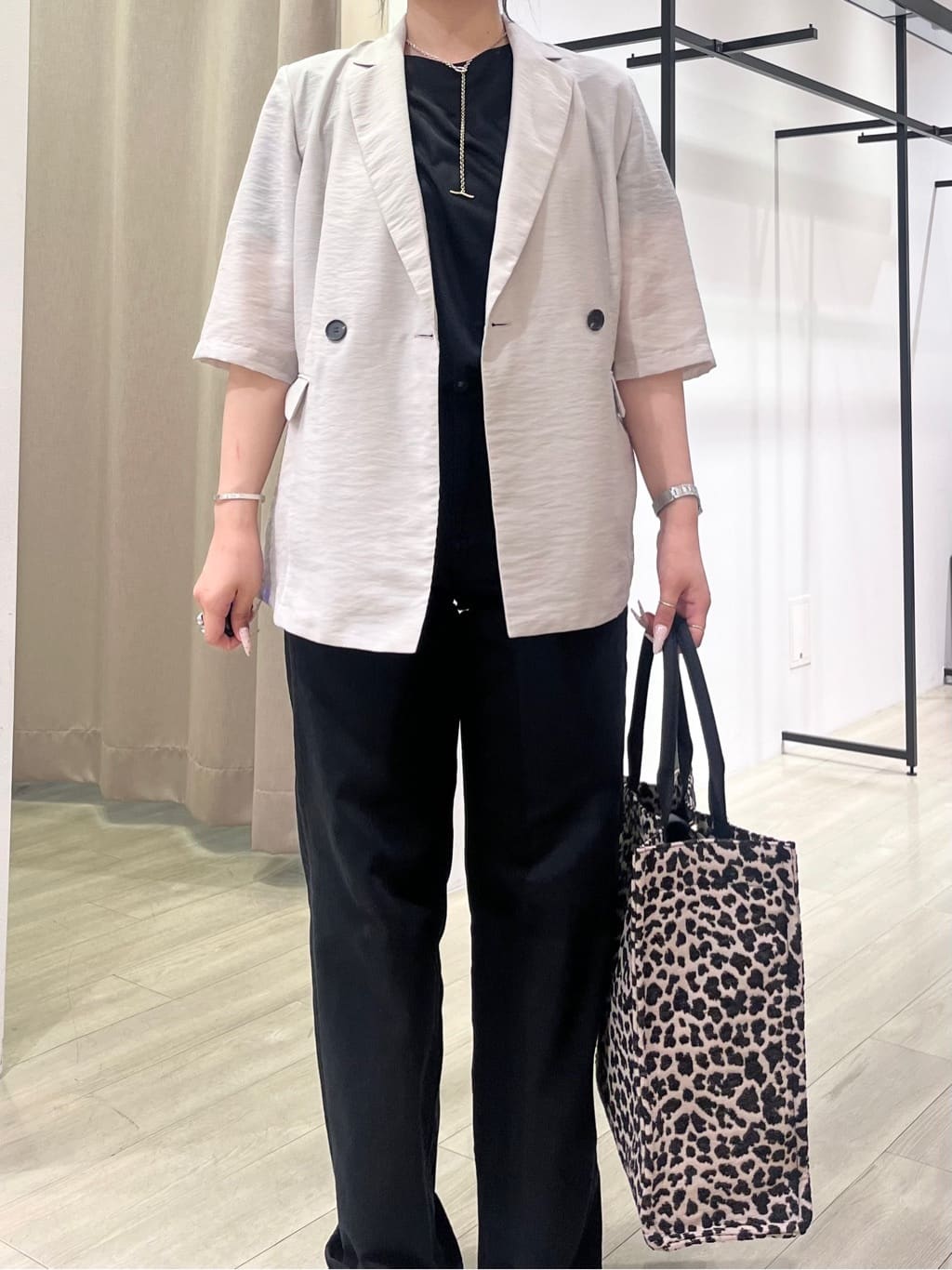 hasuさんの「INDIVI｜ライトダブルジャケット」を使ったコーディネート