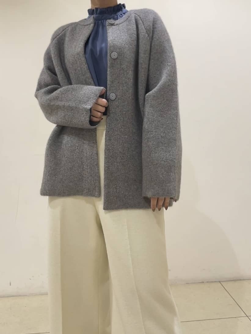watanabeさんの「UNTITLED｜【エレガント/お仕事着にも】スタンドフリルネック ブラウス」を使ったコーディネート