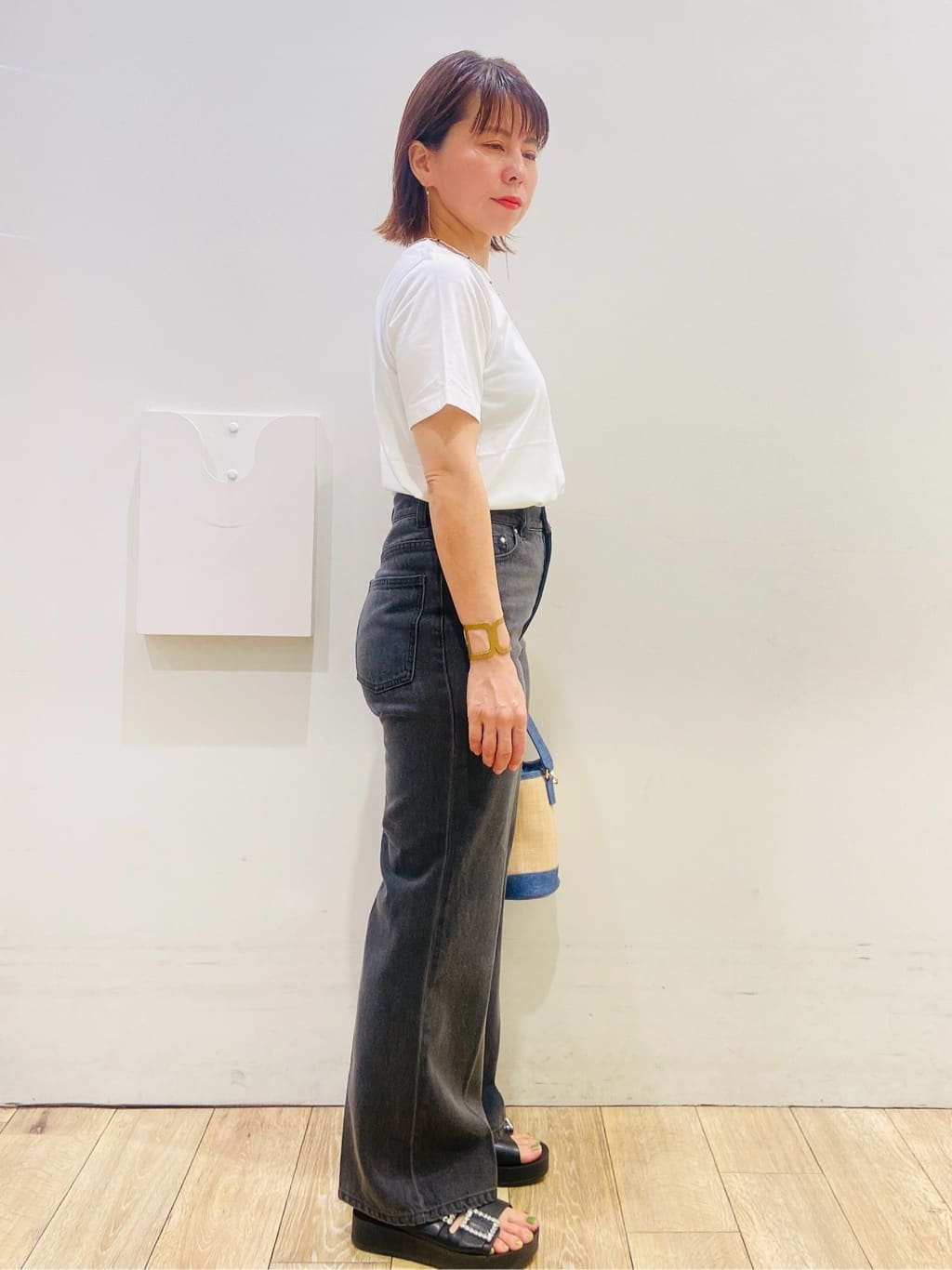 YUKOさんの「index｜《丈が選べる》ストレートデニムパンツ【洗濯機洗い可】」を使ったコーディネート