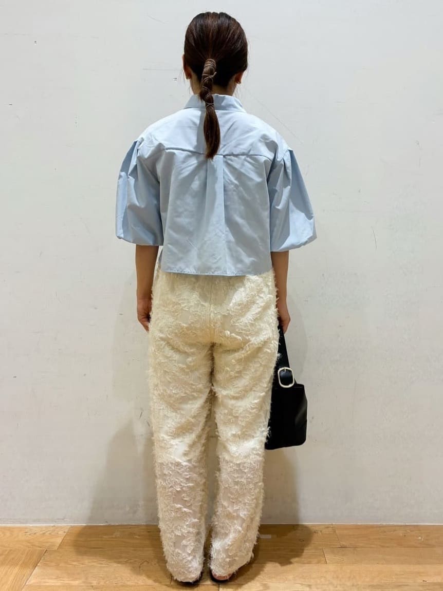 kurumiさんの「OPAQUE.CLIP｜バルーンスリーブシャツ【洗濯機洗い可】」を使ったコーディネート