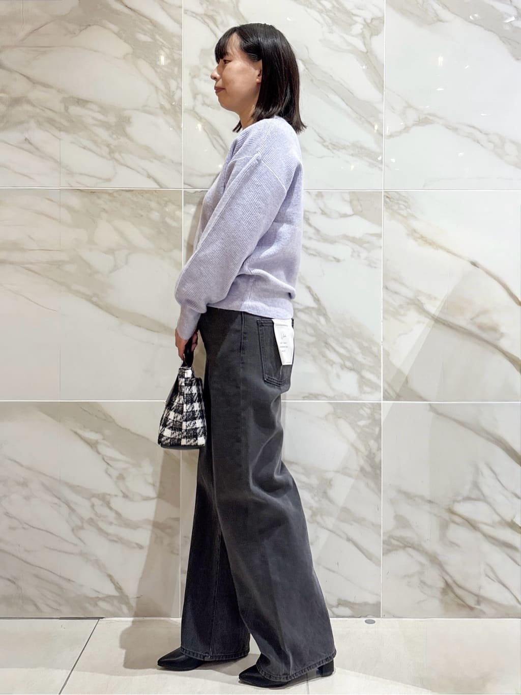 マキさんの「index｜《丈が選べる》デニムバギーパンツ【洗濯機洗い可】」を使ったコーディネート