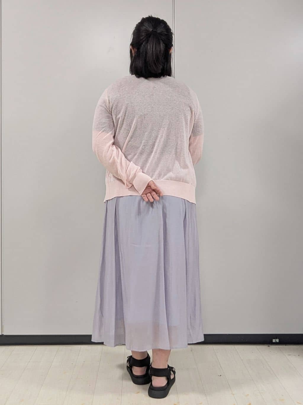 Nonさんの「index｜《7色展開／XS-LLサイズ》ビジューボタンクルーネックカーディガン【洗濯機洗い可】」を使ったコーディネート