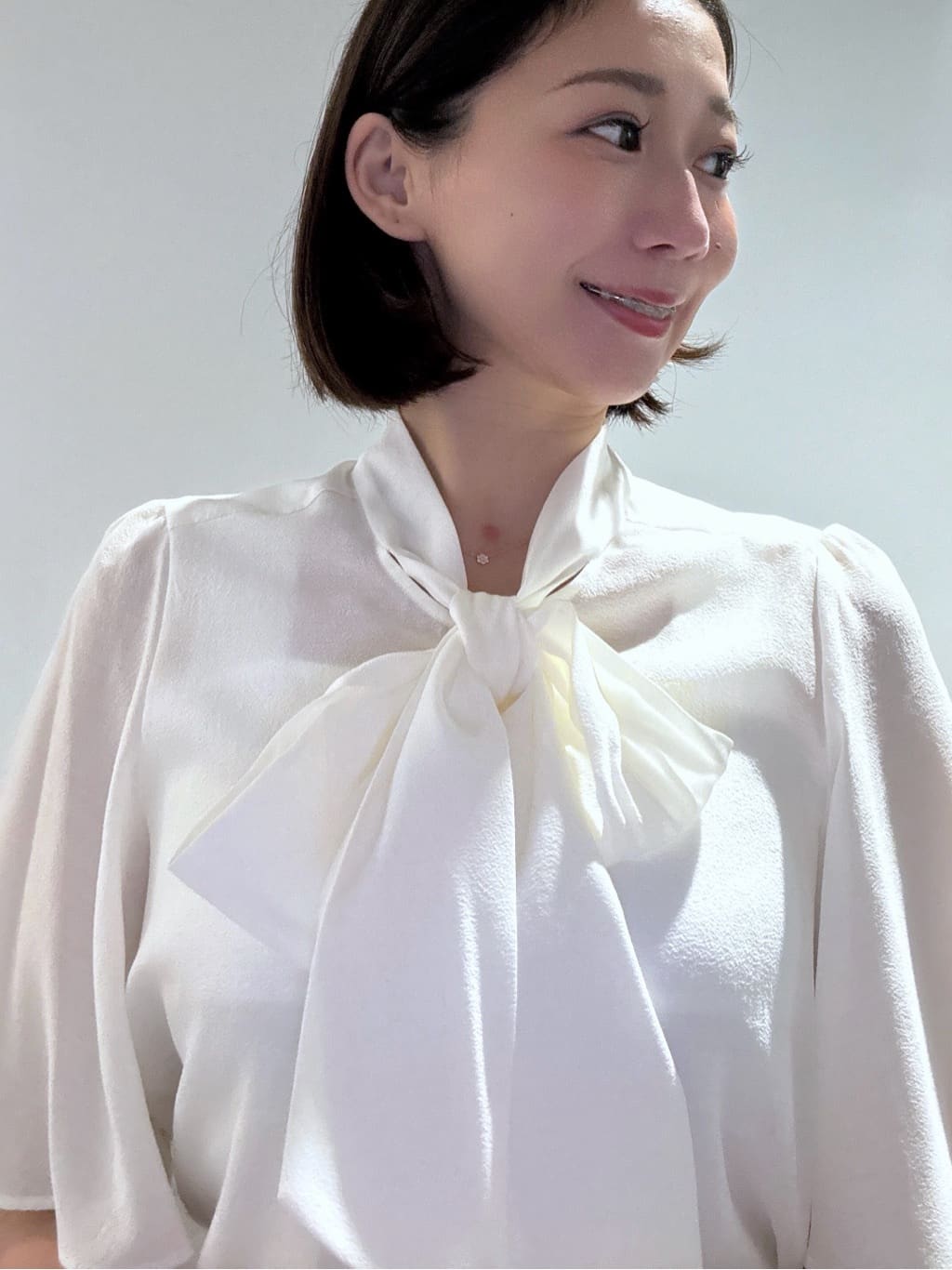 Yukaさんの「COUP DE CHANCE｜◆【手洗い可／日本製】ボウタイブラウス」を使ったコーディネート