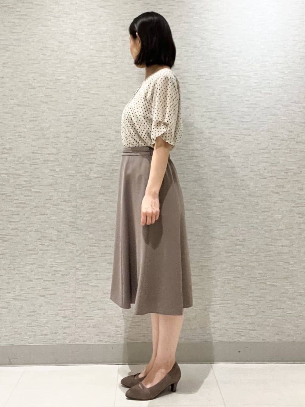 marikoさんの「Reflect｜【マシンウォッシュ可／セットアップ可】コツキ柄プリントブラウス」を使ったコーディネート