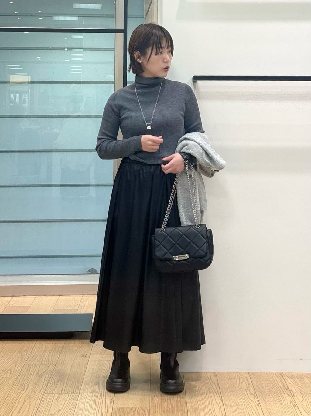 asamiさんの「INDIVI｜【洗える】ラメニットカーディガン」を使ったコーディネート