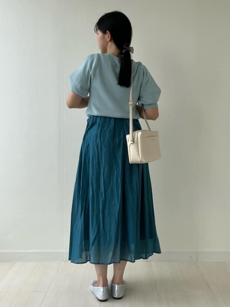 Mori Moriさんの「index｜《6色展開／XS-LLサイズ》ドライタッチ デザインスリーブニット【洗濯機洗い可／接触冷感／抗ピル】」を使ったコーディネート